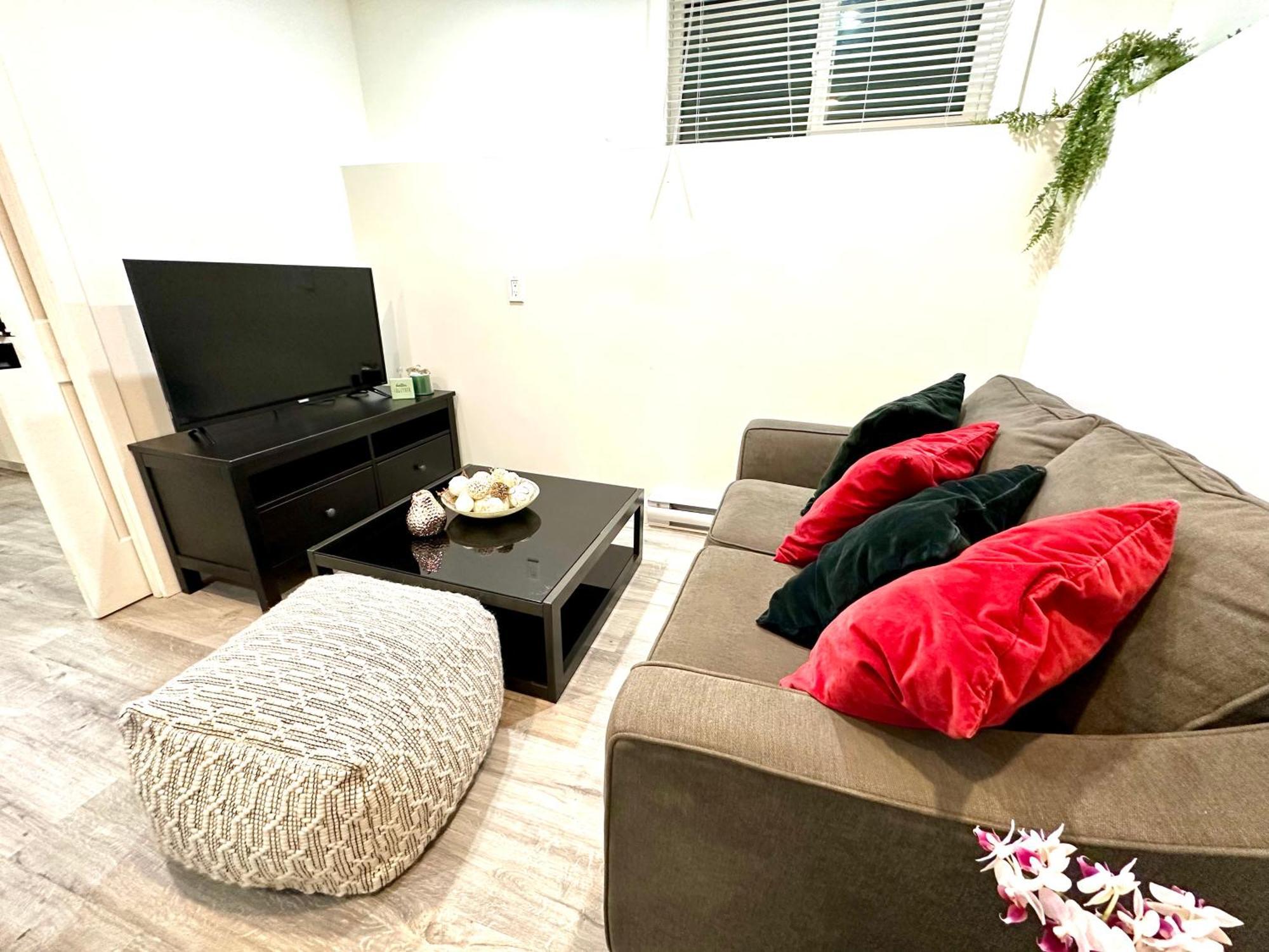 Cozy & Bright Home With Parking Βικτώρια Εξωτερικό φωτογραφία
