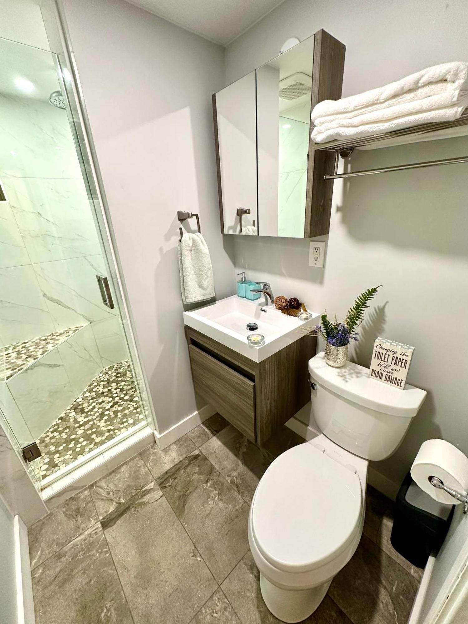 Cozy & Bright Home With Parking Βικτώρια Εξωτερικό φωτογραφία